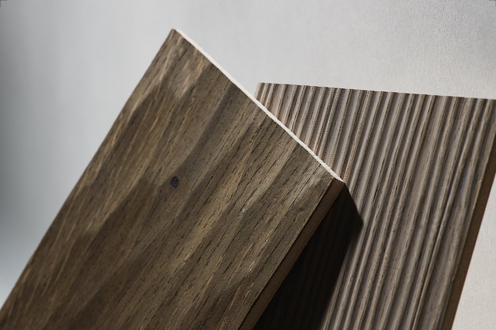 [The third] <br/> Woodpecker Non-combustible Wall Carving